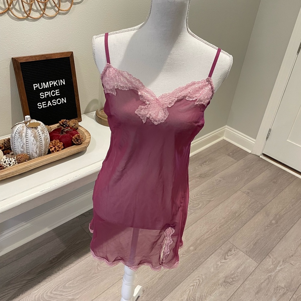 NWT VICTORIA’S SECRET Transparent Lace Trimmed Night Gown Slip Nightie Size M